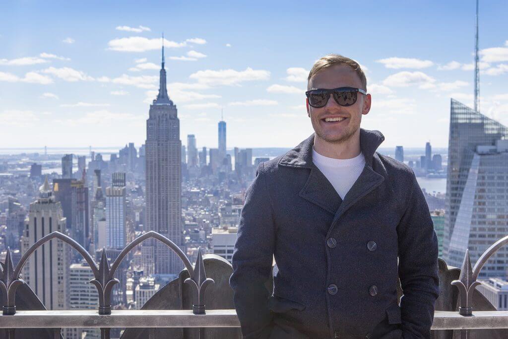 NY in the background